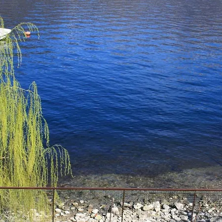Apartment In Einer Am See *